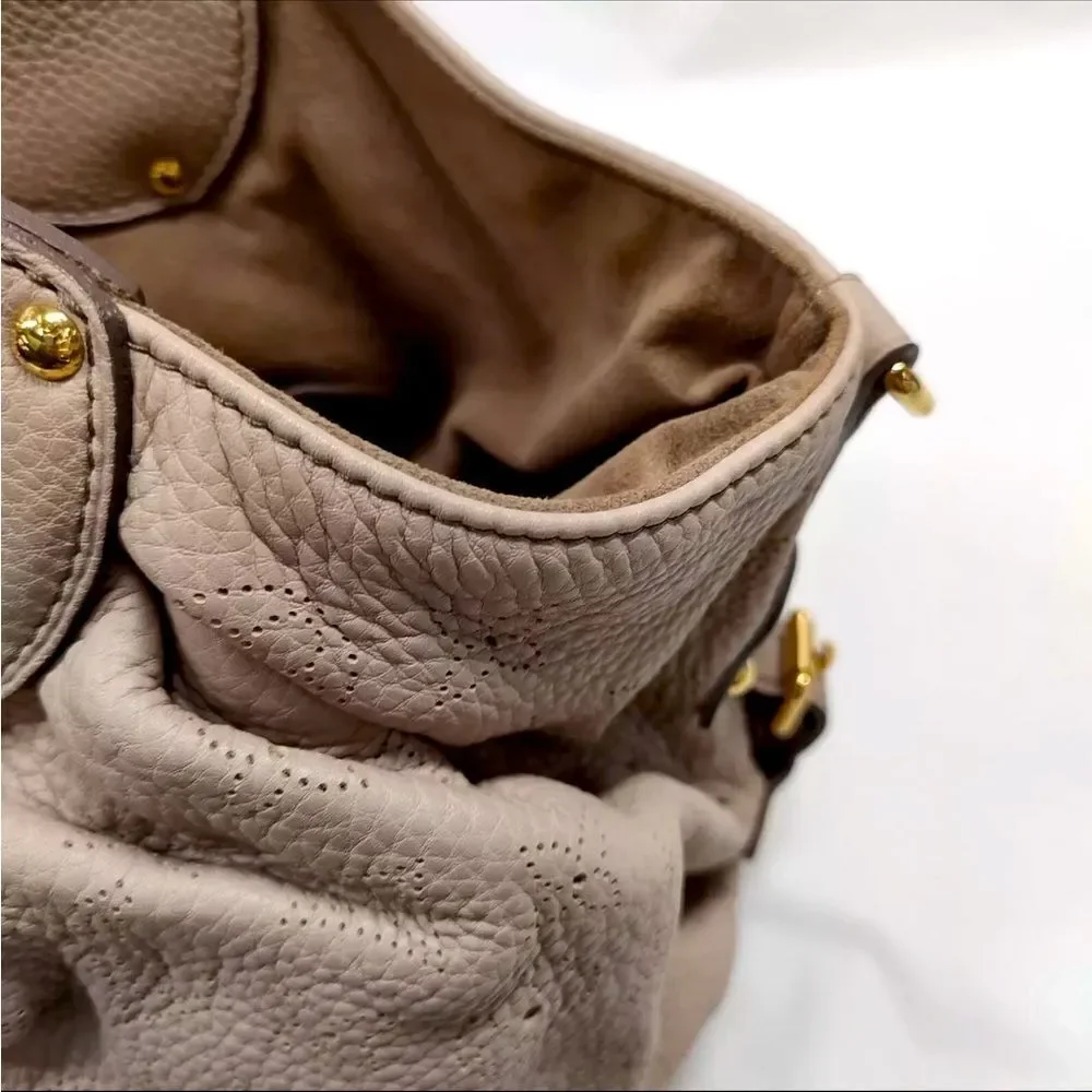 Auth Louis Vuitton Neutrals Monogram Mahina L Hobo M93123 LV Handbag Beige Purse